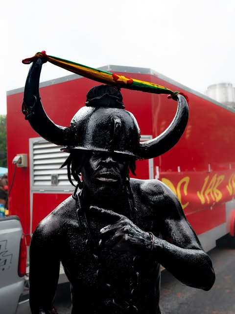 Street photograph by icnoticey